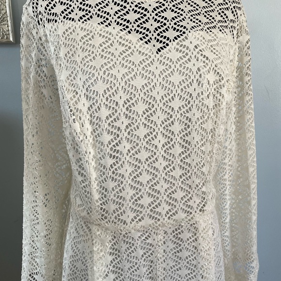 Marta by Monif C. White Long Sleeve Short Romper. - Picture 5 of 12